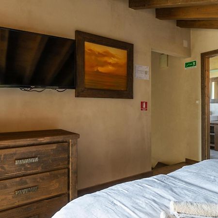Villa Castagna Near The Sea With Private Pool And Sauna Premantura Exterior photo