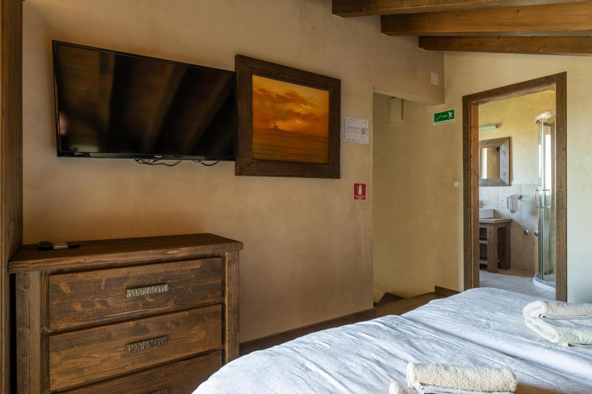 Villa Castagna Near The Sea With Private Pool And Sauna Premantura Exterior photo