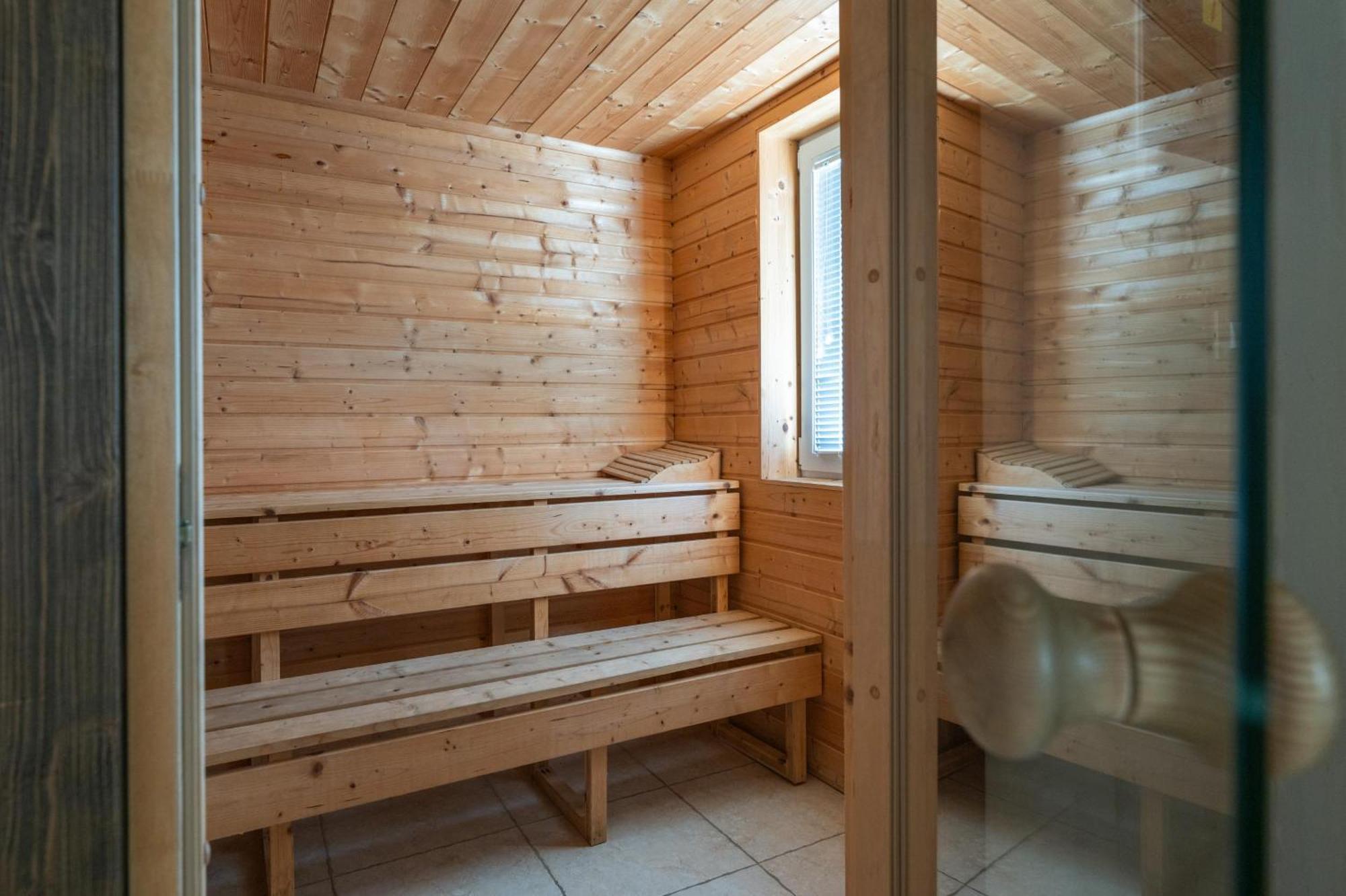 Villa Castagna Near The Sea With Private Pool And Sauna Premantura Exterior photo