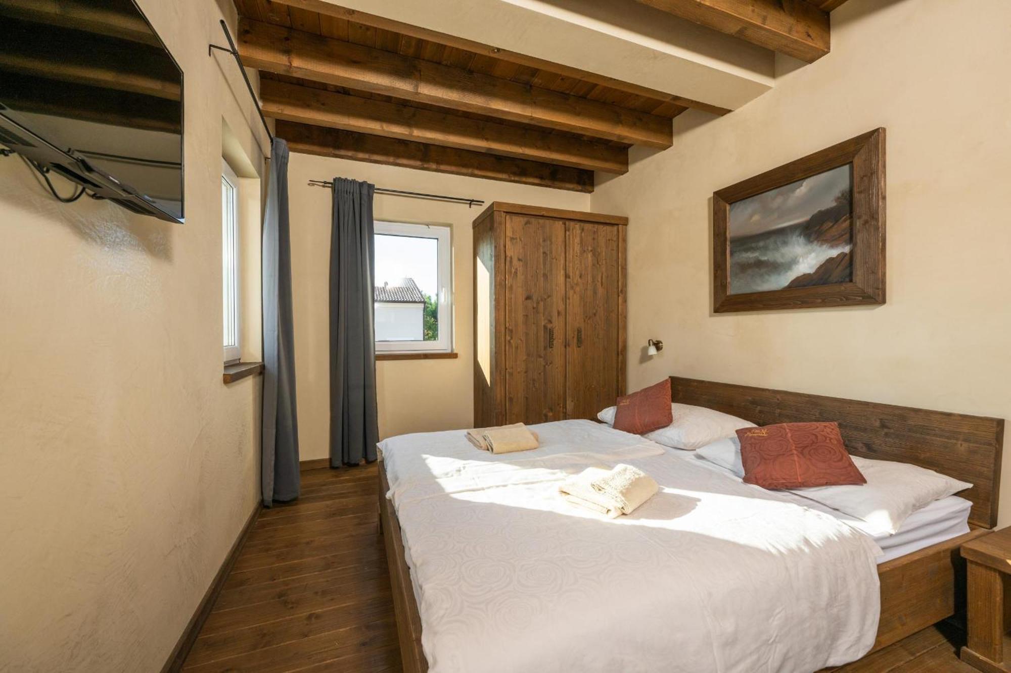 Villa Castagna Near The Sea With Private Pool And Sauna Premantura Exterior photo